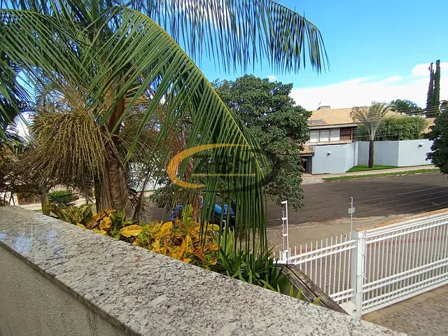 Casa com 700m² 4 quartos e 6 banheiros, para alugar, no bairro Bela Suiça em Londrina