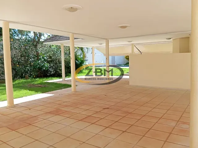 Casa com 700m² 4 quartos e 6 banheiros, para alugar, no bairro Bela Suiça em Londrina