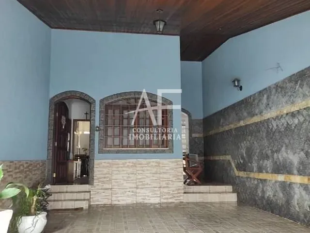 Casa com 250m² 3 quartos e 2 banheiros, à venda, no bairro Alto São Pedro em Taubaté
