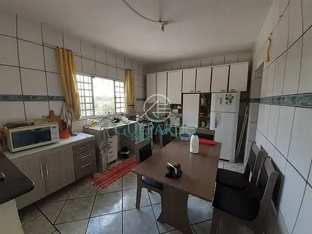 Casa com 250m² 6 quartos e 5 banheiros, à venda, no bairro Vila Matarazzo em Londrina