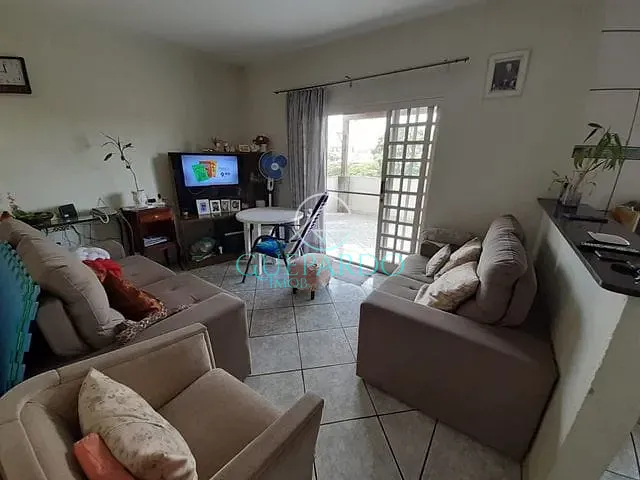 Casa com 250m² 6 quartos e 5 banheiros, à venda, no bairro Vila Matarazzo em Londrina