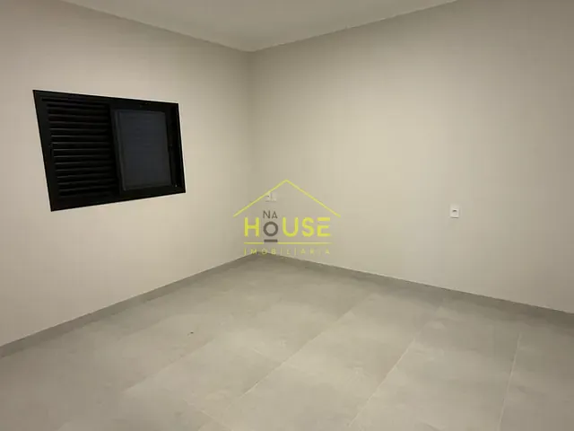 Casa 3 quartos e 2 banheiros, à venda, no bairro Loteamento Residencial Maria Nazaret em Fernandópolis