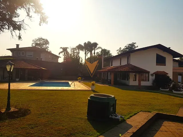 Casa 6 quartos e 7 banheiros, à venda ou para alugar, no bairro Granja Viana II em Cotia