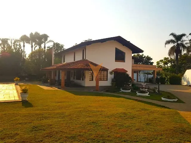 Casa 6 quartos e 7 banheiros, à venda ou para alugar, no bairro Granja Viana II em Cotia