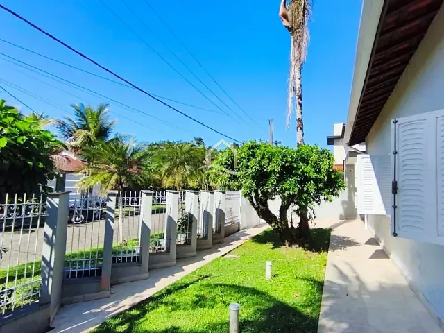 Casa 5 quartos e 4 banheiros, à venda, no bairro Boracéia em São Sebastião
