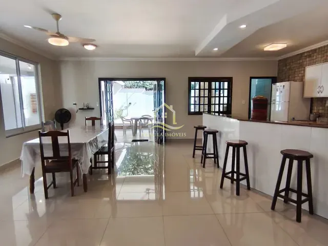 Casa 5 quartos e 4 banheiros, à venda, no bairro Boracéia em São Sebastião