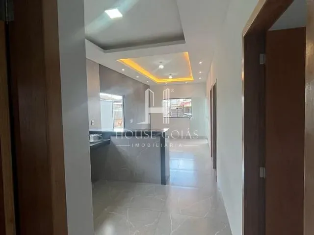 Casa 3 quartos e 2 banheiros, à venda, no bairro Jardim Decolores em Trindade