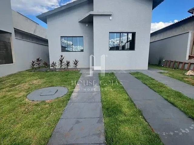 Casa 3 quartos e 2 banheiros, à venda, no bairro Jardim Decolores em Trindade