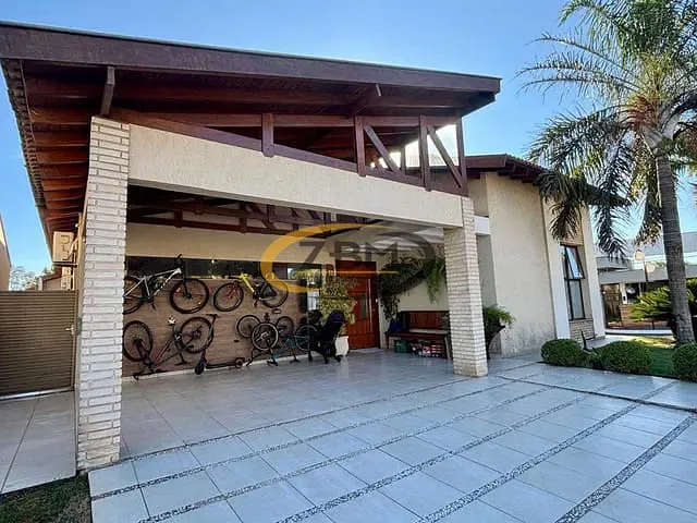 Casa com 480m² 3 quartos e 5 banheiros, à venda, no bairro Gleba Fazenda Palhano em Londrina