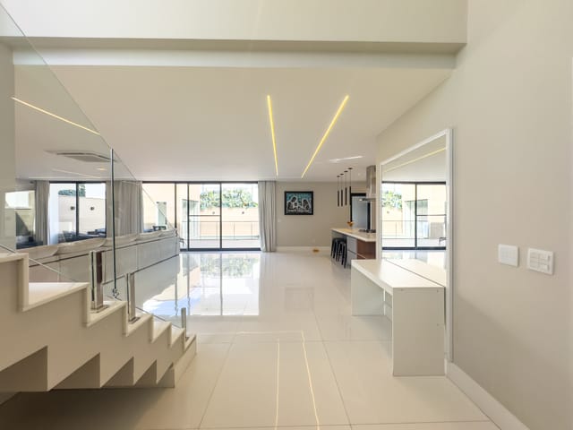 Casa com 300m² 5 quartos e 7 banheiros, à venda, no bairro Recreio dos Bandeirantes em Rio de Janeiro