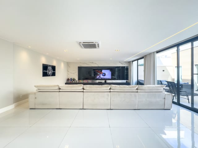 Casa com 300m² 5 quartos e 7 banheiros, à venda, no bairro Recreio dos Bandeirantes em Rio de Janeiro