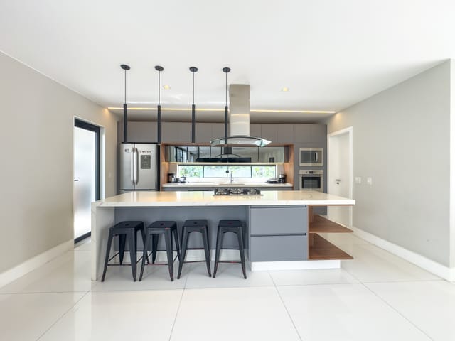 Casa com 300m² 5 quartos e 7 banheiros, à venda, no bairro Recreio dos Bandeirantes em Rio de Janeiro