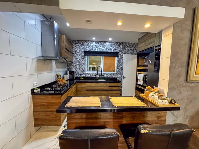Casa 3 quartos e 3 banheiros, à venda, no bairro Maitinga em Bertioga