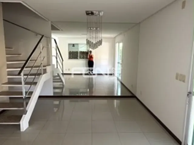 Casa 3 quartos e 2 banheiros, para alugar, no bairro Centro em Lauro de Freitas