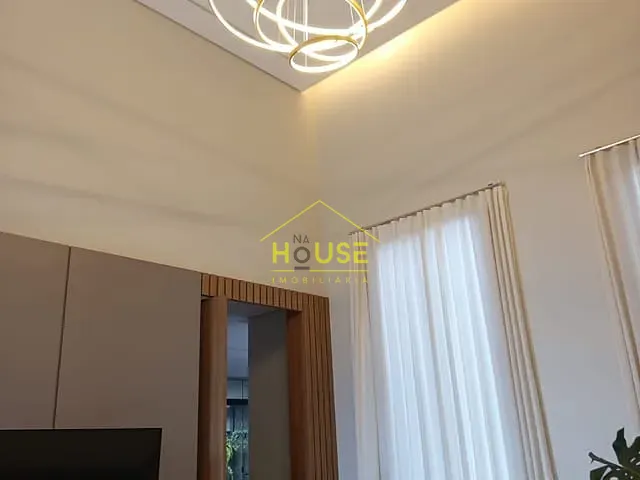 Casa 3 quartos e 3 banheiros, para alugar, no bairro Residencial Antonia Franco em Fernandópolis