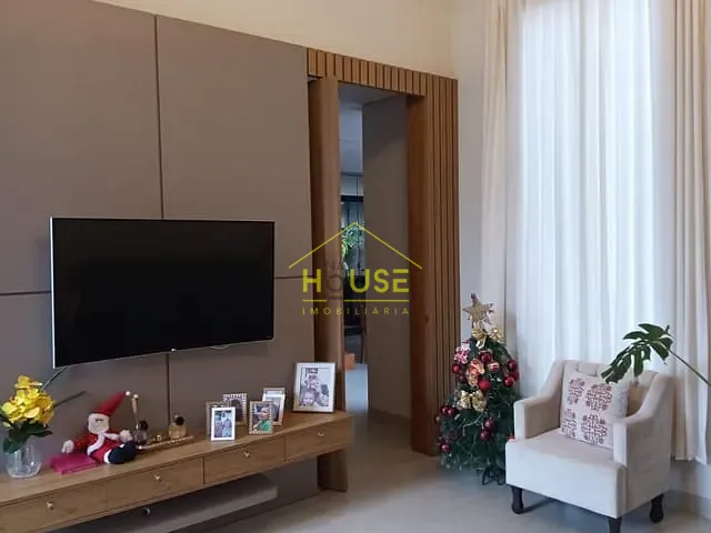 Casa 3 quartos e 3 banheiros, para alugar, no bairro Residencial Antonia Franco em Fernandópolis