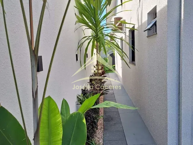 Casa com 250m² 3 quartos e 3 banheiros, à venda, no bairro Distrito Industrial em Cuiabá