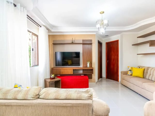 Casa 3 quartos e 3 banheiros, à venda, no bairro Cidade Industrial em Curitiba