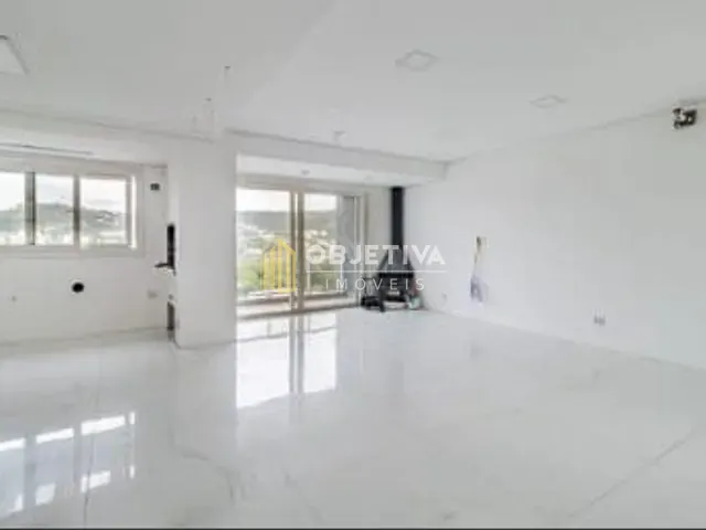 Casa com 300m² 4 quartos e 1 banheiro, à venda, no bairro Teresópolis em Porto Alegre