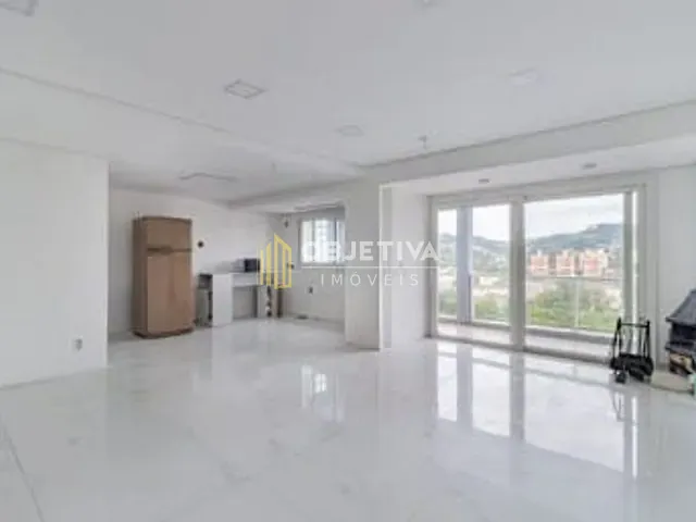 Casa com 300m² 4 quartos e 1 banheiro, à venda, no bairro Teresópolis em Porto Alegre