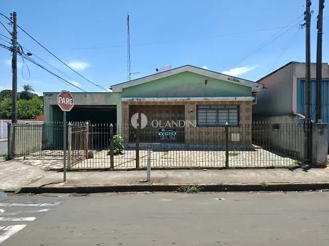 Casa com 438m² 2 quartos e 2 banheiros, à venda, no bairro Vila Nova em Cosmópolis