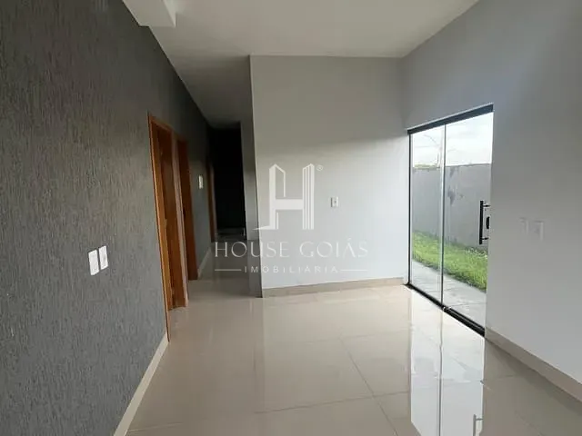 Casa 3 quartos e 2 banheiros, à venda, no bairro Jardim Decolores em Trindade