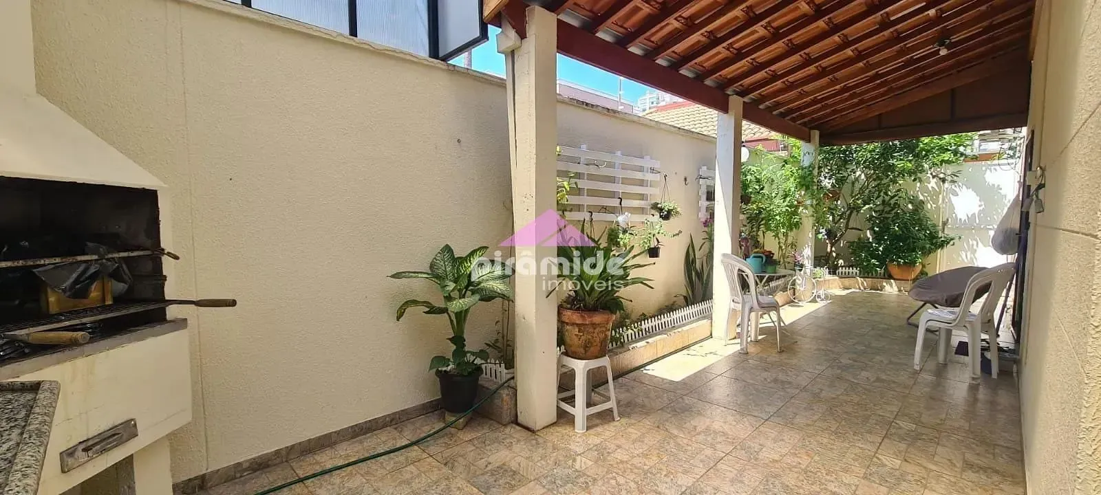 Casa, 3 quartos, 115 m² - Foto 1