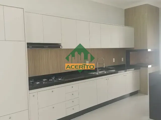Casa com 300m² 3 quartos e 1 banheiro, à venda, no bairro Pinheiros em Araçatuba