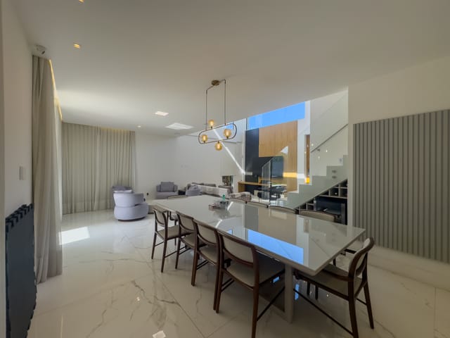Casa com 530m² 6 quartos e 8 banheiros, à venda, no bairro Recreio dos Bandeirantes em Rio de Janeiro
