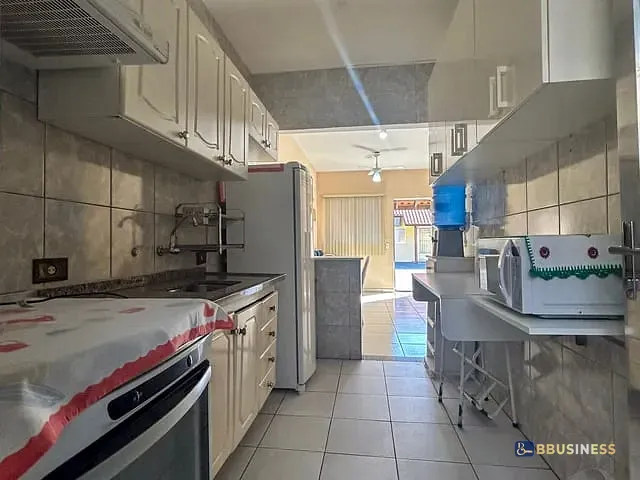 Casa 2 quartos e 1 banheiro, à venda, no bairro Rio da Praia em Bertioga