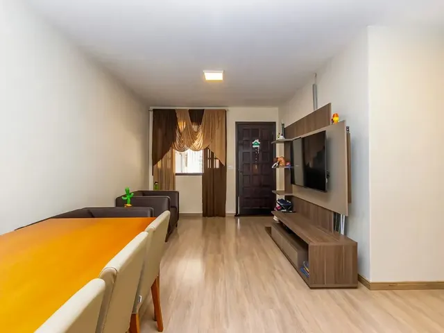 Casa 3 quartos e 1 banheiro, à venda, no bairro Fazendinha em Curitiba