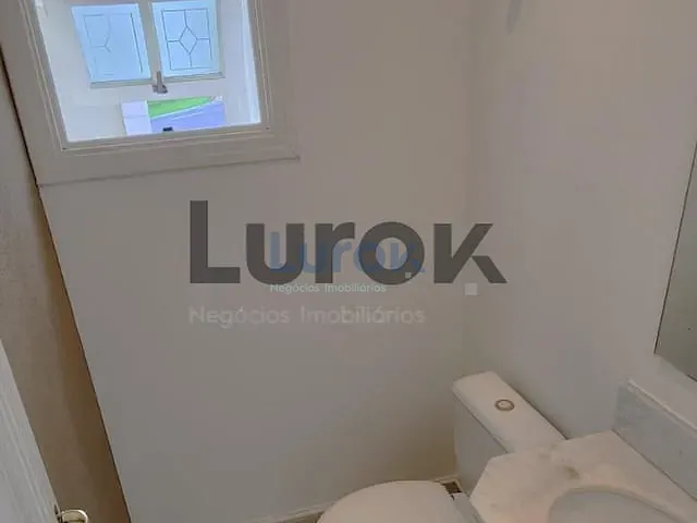Casa com 680m² 3 quartos e 5 banheiros, à venda, no bairro Chácaras Silvania em Valinhos