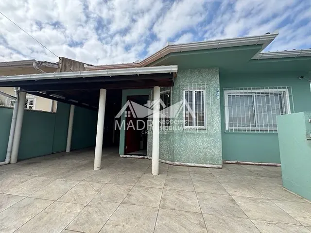 Casa com 200m² 3 quartos e 2 banheiros, à venda, no bairro Madri em Palhoça