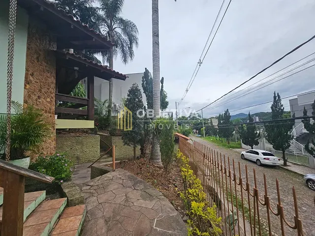 Casa com 661m² 3 quartos e 2 banheiros, à venda, no bairro Guarani em Novo Hamburgo