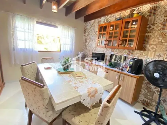 Casa com 310m² 3 quartos e 2 banheiros, à venda, no bairro Perequê-Açu em Ubatuba