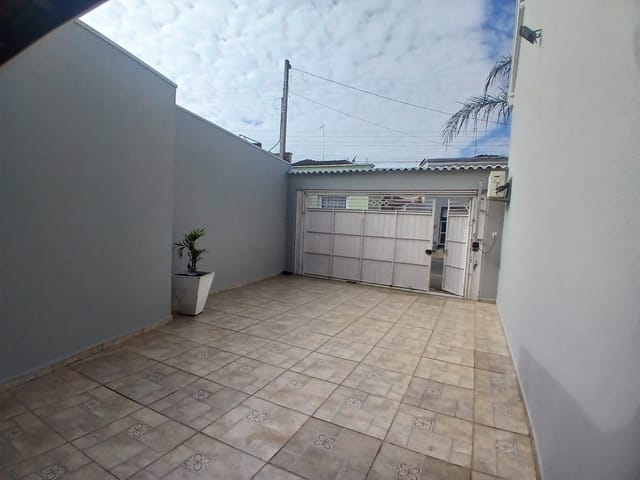 Casa com 117m² 2 quartos e 2 banheiros, para alugar, no bairro Centro em São João da Boa Vista