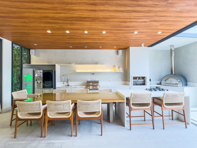 Casa 4 quartos e 6 banheiros, à venda, no bairro Recreio dos Bandeirantes em Rio de Janeiro