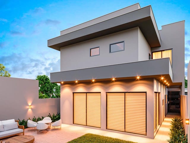Casa com 300m² 4 quartos e 5 banheiros, à venda, no bairro Colônia Dona Luíza em Ponta Grossa