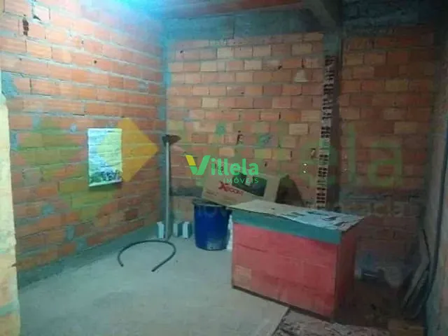 Casa 1 quarto e 1 banheiro, à venda, no bairro Jardim Itaquá em Itaquaquecetuba