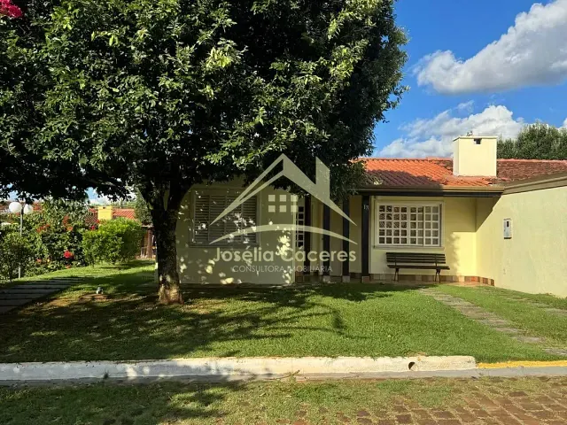 Casa 3 quartos e 2 banheiros, à venda, no bairro Altos da Chapada em Chapada dos Guimarães