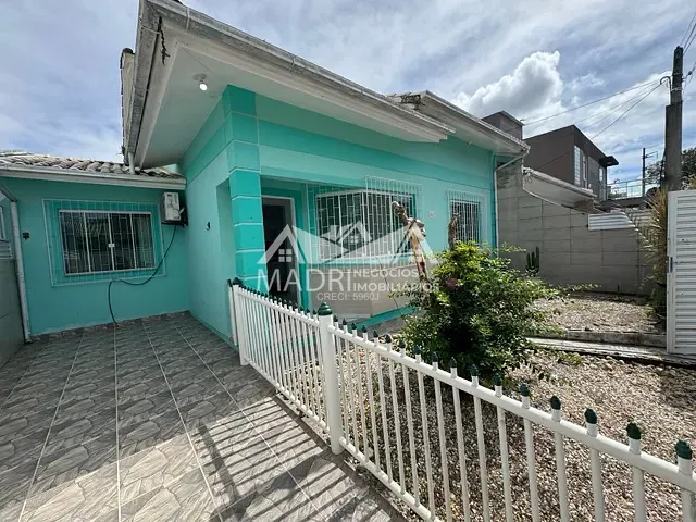 Casa com 120m² 3 quartos e 2 banheiros, à venda, no bairro Madri em Palhoça