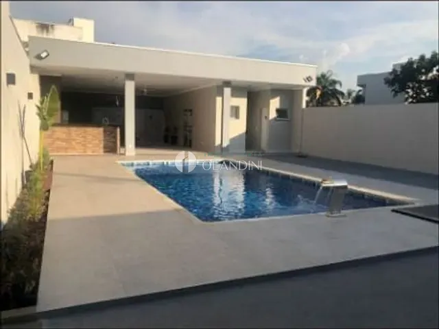 Casa com 315m² 1 quarto e 2 banheiros, à venda, no bairro Rota das Flores em Artur Nogueira