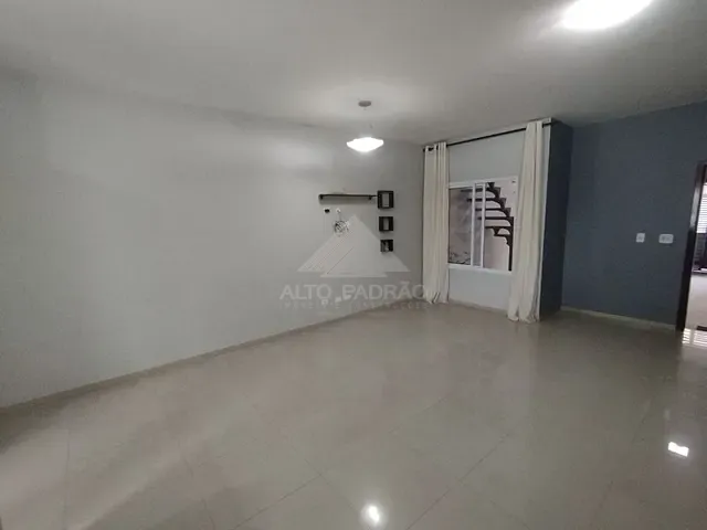 Casa com 176m² 3 quartos e 1 banheiro, à venda, no bairro Jardim Miranda D Aviz em Mauá