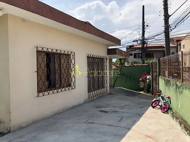 Casa com 320m² 5 quartos e 2 banheiros, à venda, no bairro Jardim Cristina em Pindamonhangaba