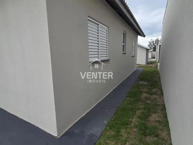 Casa 2 quartos e 1 banheiro, para alugar, no bairro Distrito Industrial do Una II em Taubaté