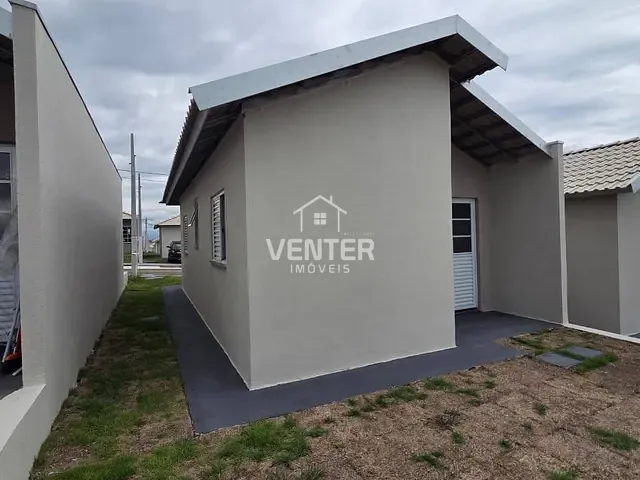 Casa 2 quartos e 1 banheiro, para alugar, no bairro Distrito Industrial do Una II em Taubaté