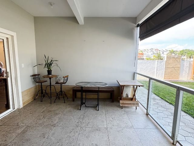 Casa com 300m² 2 quartos e 3 banheiros, à venda, no bairro Lagoa em Macaé
