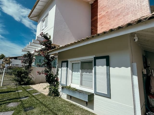 Casa com 300m² 2 quartos e 3 banheiros, à venda, no bairro Lagoa em Macaé
