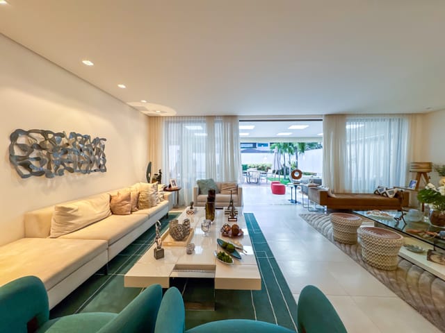 Casa com 600m² 5 quartos e 9 banheiros, à venda, no bairro Barra da Tijuca em Rio de Janeiro