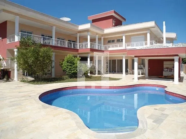 Casa com 800m² 5 quartos e 7 banheiros, à venda ou para alugar, no bairro Caxambu em Jundiaí